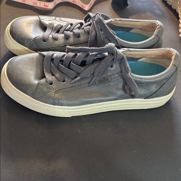 Taos Leather Sneakers shoes 8.5 - Picture 2 of 6